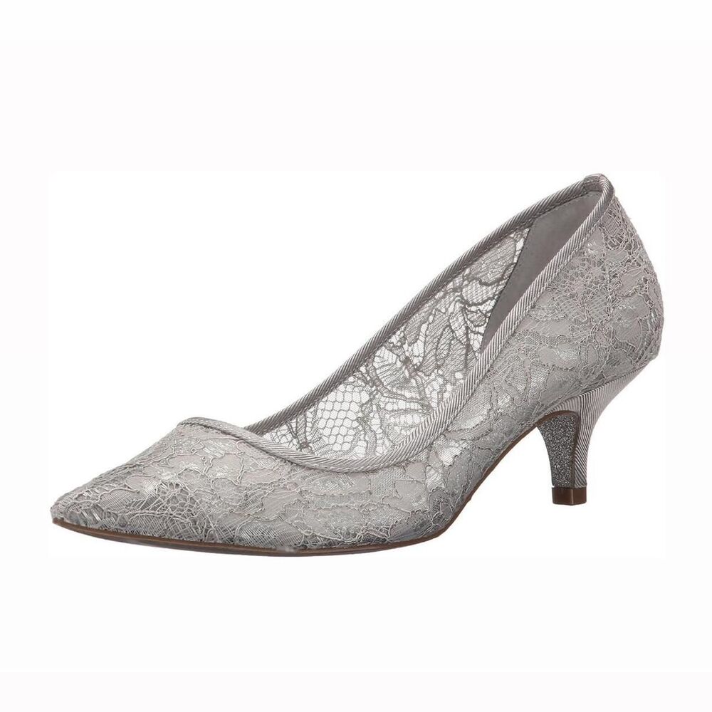 NIB Adrianna Papell Lois Kitten Pumps silver Size 7.5  Retails over $100